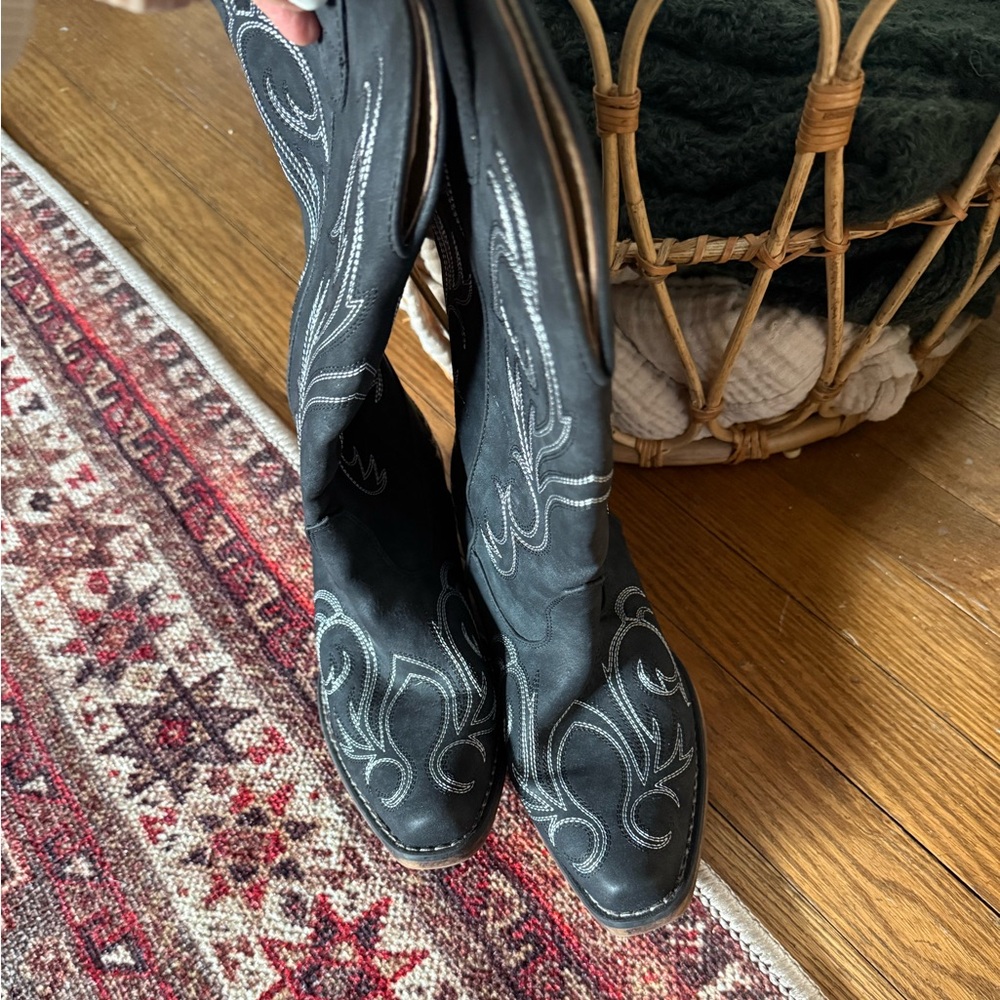 Roper Black Embroidered Women's Western/Cowboy Bo… - image 2